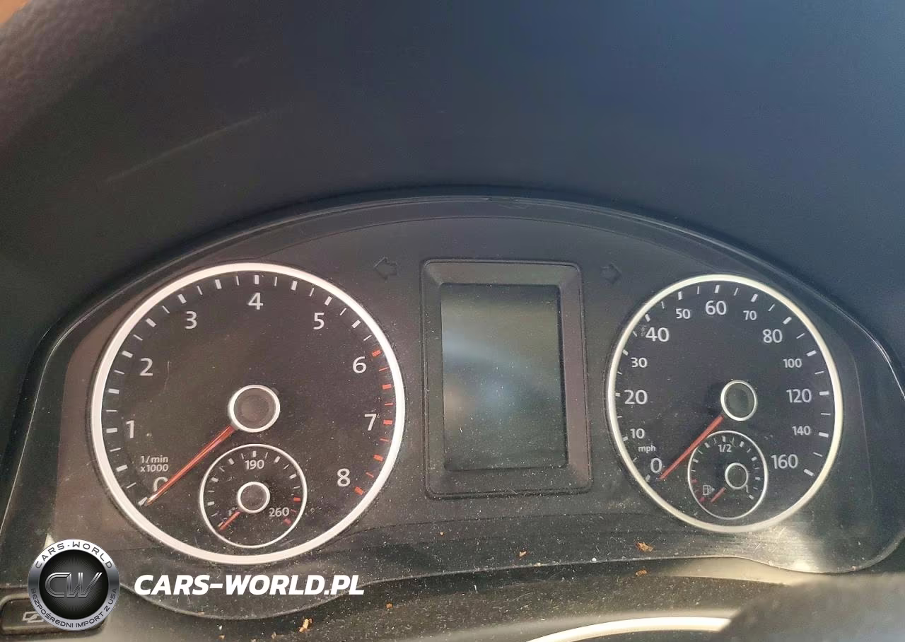 2013 Volkswagen Tiguan S VIN:WVGBV7AX2DW501582 - 9