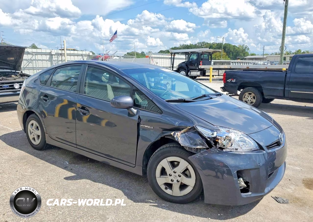 2011 Toyota Prius Two VIN:JTDKN3DU4B5353839 - 4