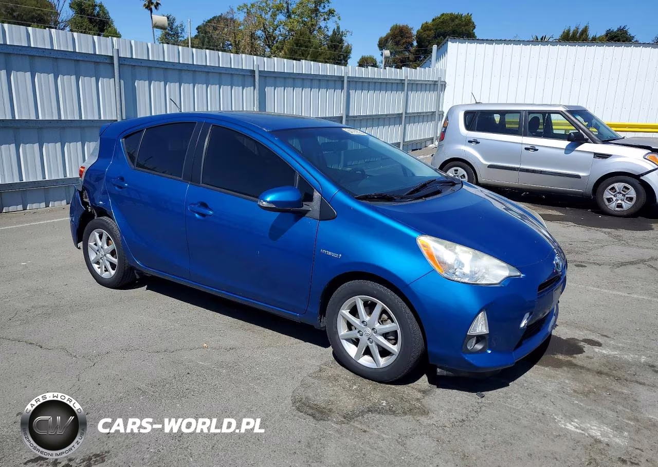2012 Toyota Prius C Four VIN:JTDKDTB35C1013900 - 4