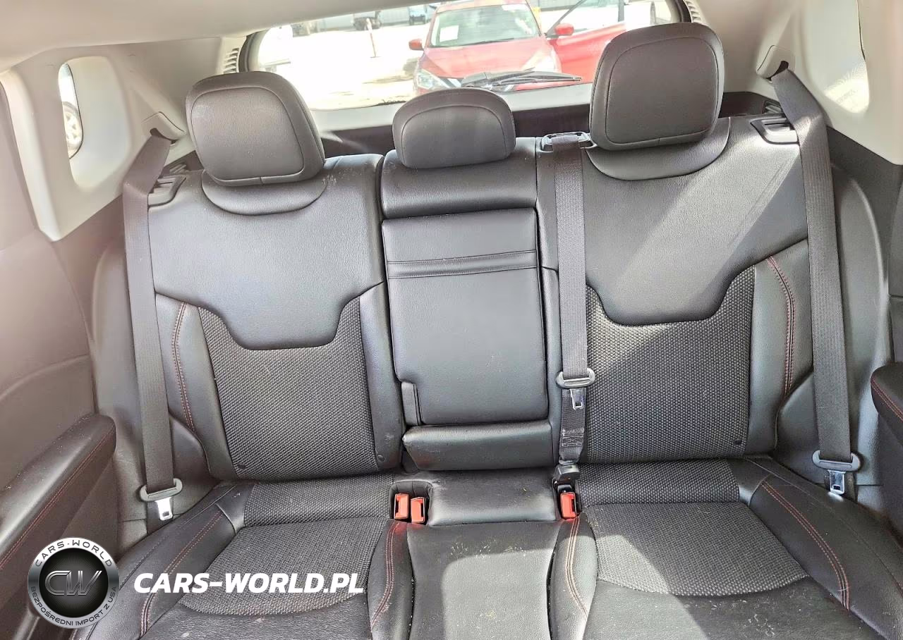 2019 Jeep Compass Trailhawk VIN:3C4NJDDB3KT754022 - 10