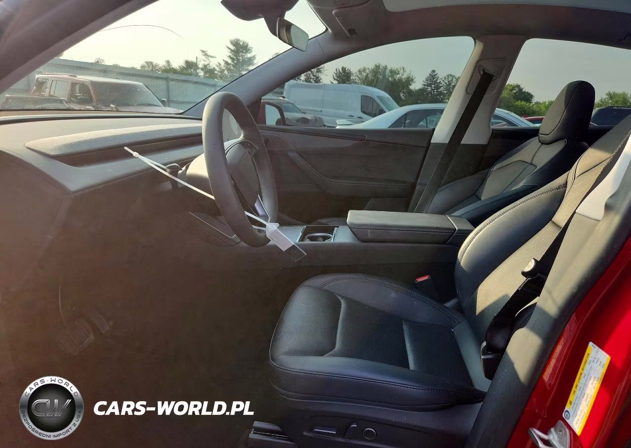 2026 Tesla Model Y VIN:7SAYGDEE9TA455848 - 7