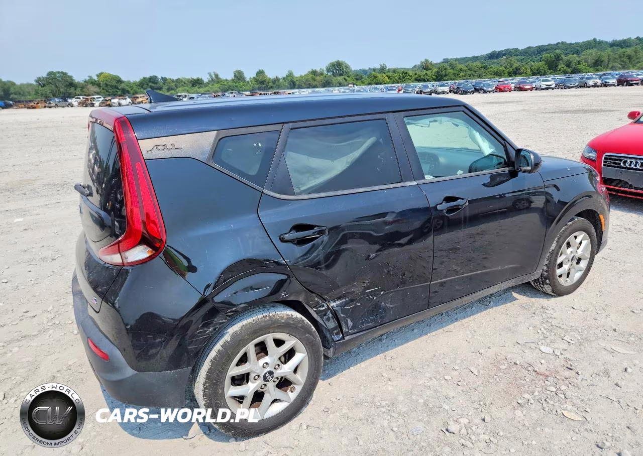 2021 Kia Soul S VIN:KNDJ23AU1M7129251 - 3