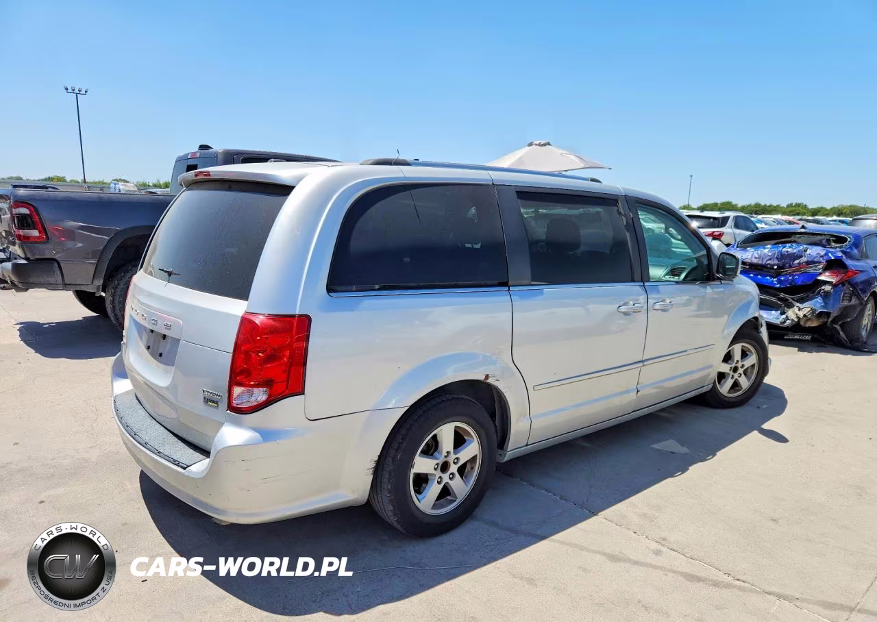 2011 Dodge Grand Caravan Crew VIN:2D4RN5DG4BR720670 - 3