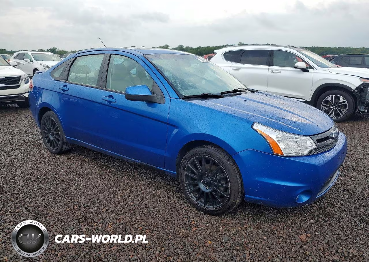 2010 Ford Focus Ses VIN:1FAHP3GN0AW190498 - 4