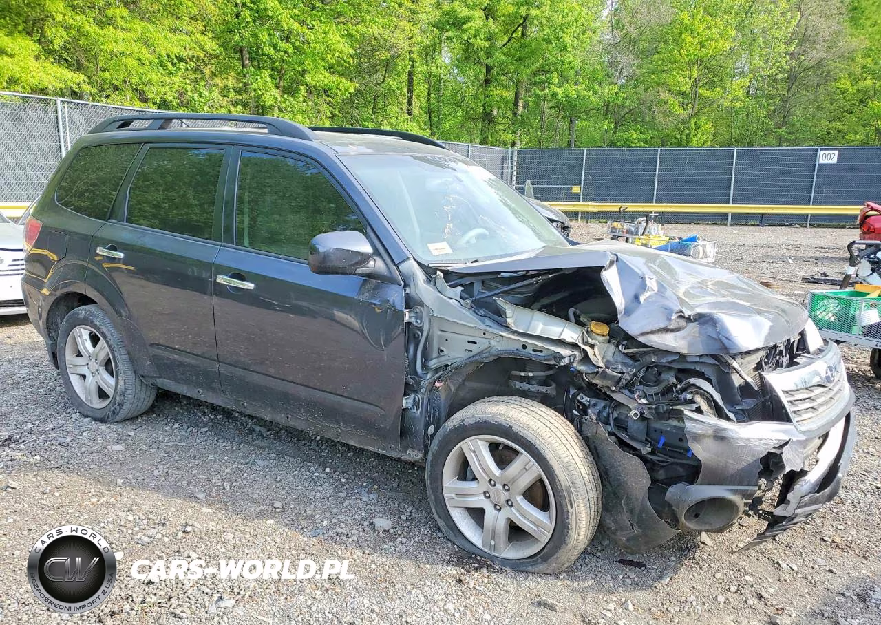 2010 Subaru Forester 2.5X Premium VIN:JF2SH6CC4AH901161 - 4