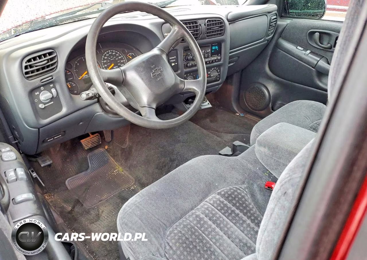 2000 Chevrolet S Truck S10 VIN:1GCDT19W4Y8310915 - 8