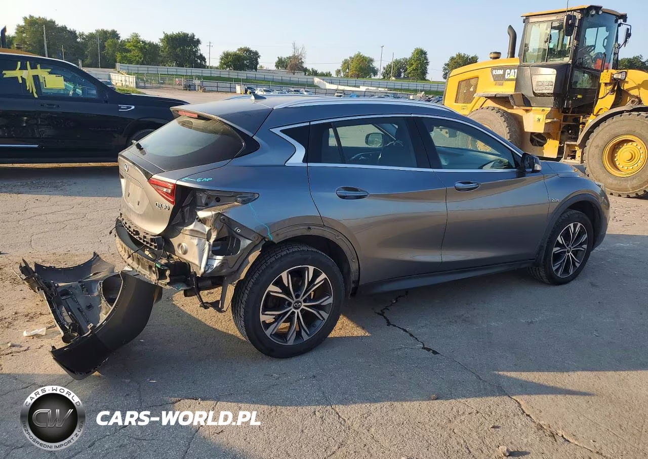 2017 Infiniti Qx30 Premium VIN:SJKCH5CR9HA027455 - 3