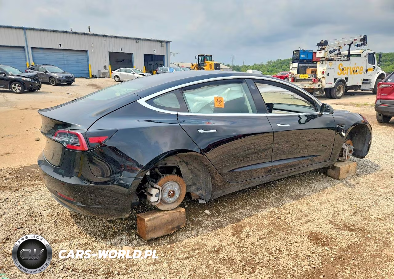 2018 Tesla Model 3 VIN:5YJ3E1EA0JF151980 - 3