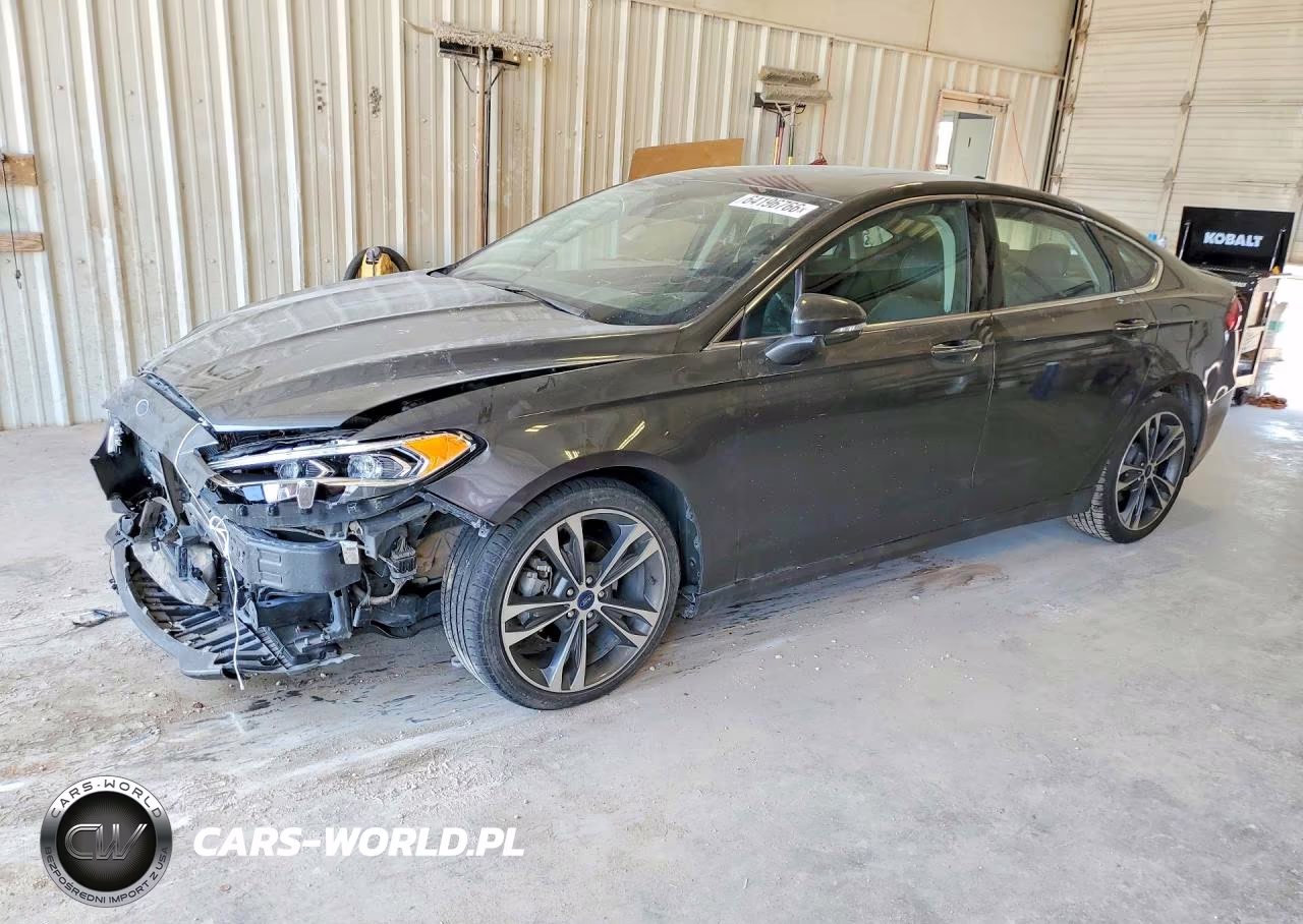 2019 Ford Fusion Titanium – zdjęcie 1 z 13