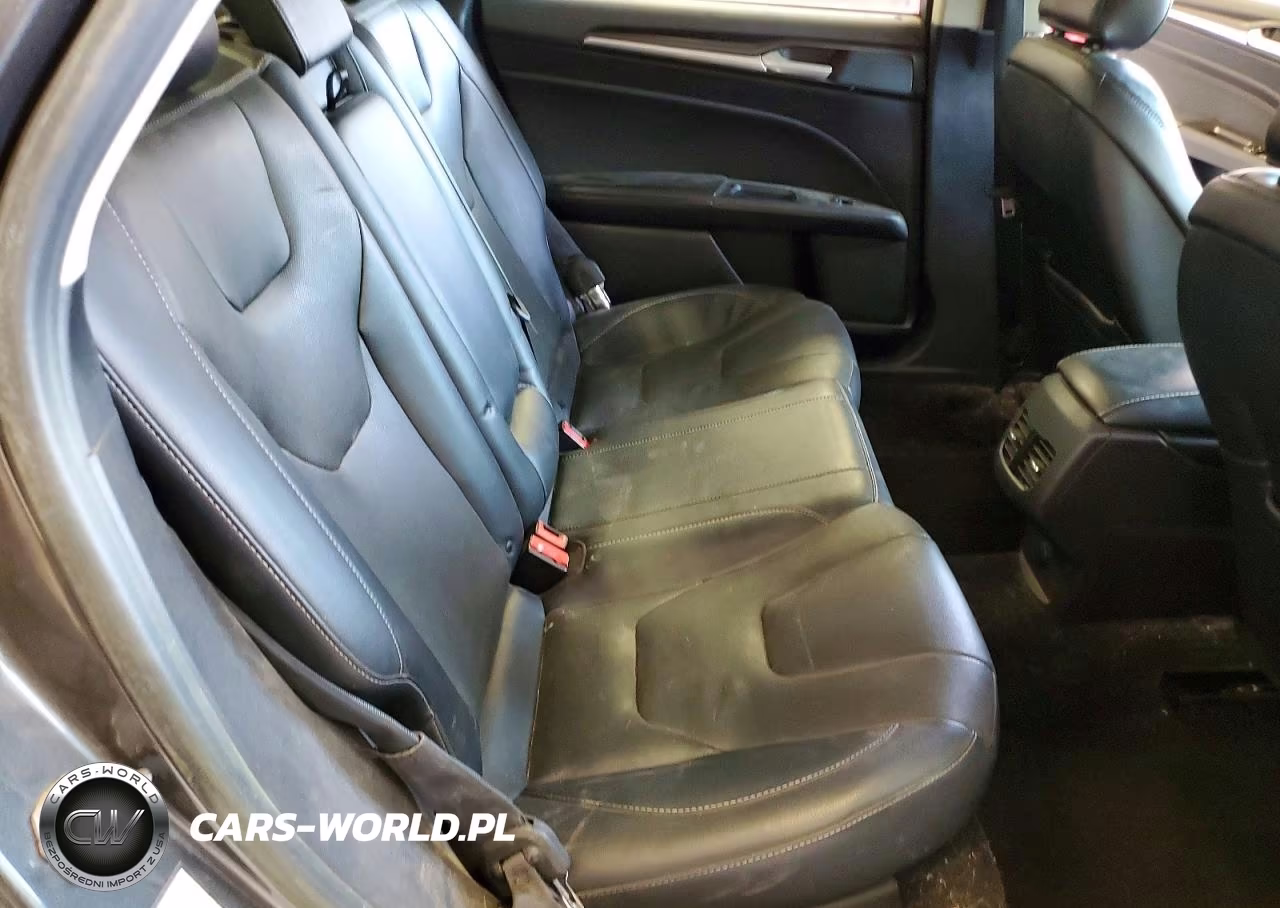 2019 Ford Fusion Titanium VIN:3FA6P0D99KR207624 - 10
