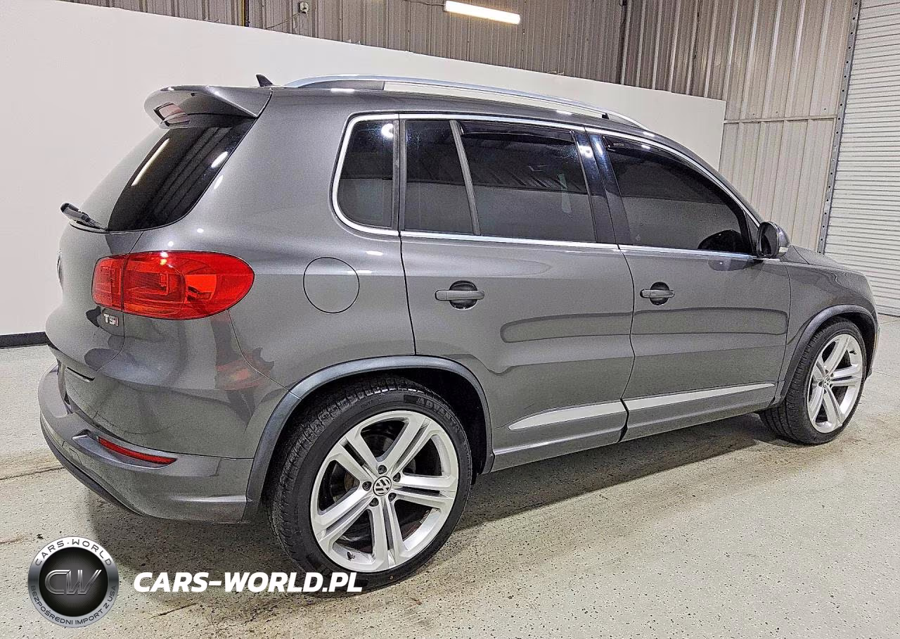 2016 Volkswagen Tiguan S VIN:WVGAV7AX0GW083927 - 3