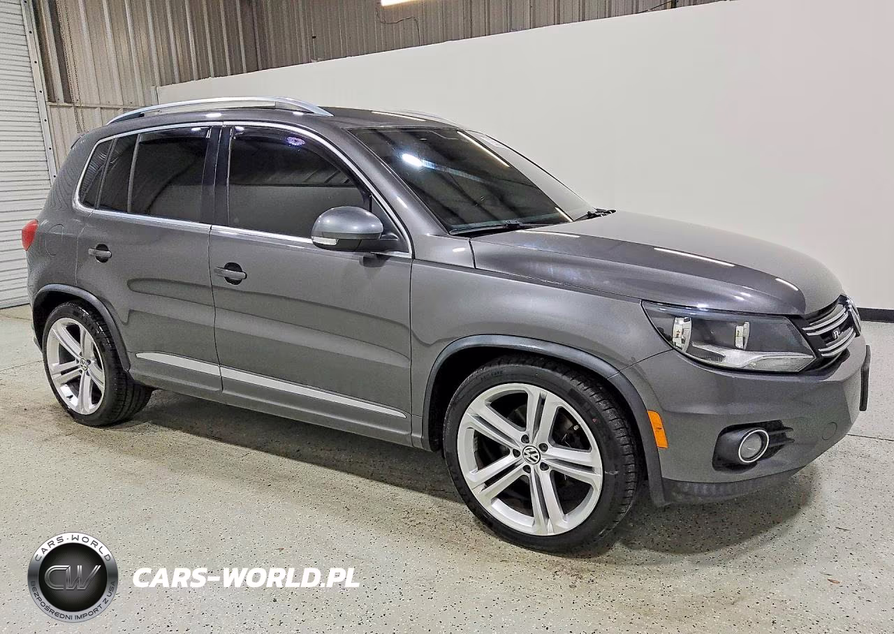 2016 Volkswagen Tiguan S VIN:WVGAV7AX0GW083927 - 4