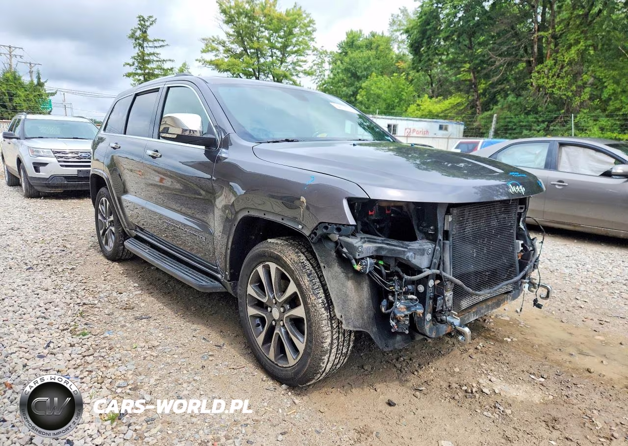 2017 Jeep Grand Cherokee Overland VIN:1C4RJFCG7HC836270 - 4