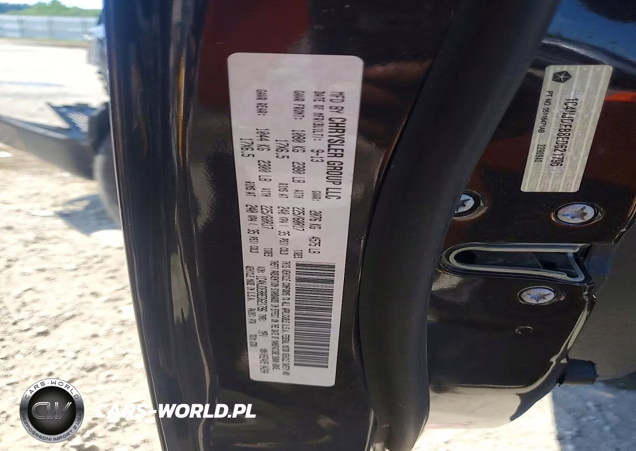 2014 Jeep Compass Latitude VIN:1C4NJDEB8ED621796 - 13