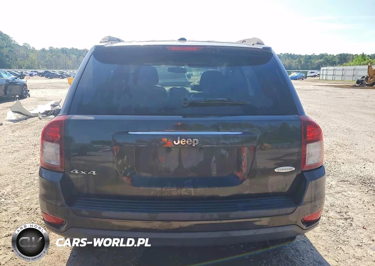 2014 Jeep Compass Latitude VIN:1C4NJDEB8ED621796 - 6