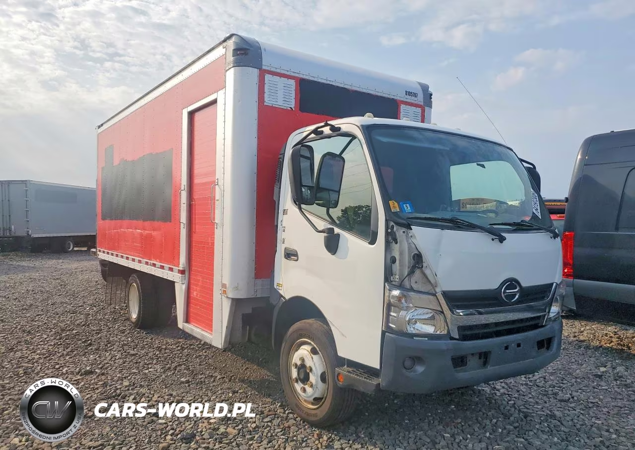 2018 Hino 195 Box Truck VIN:JHHSDM2H1JK006125 - 4