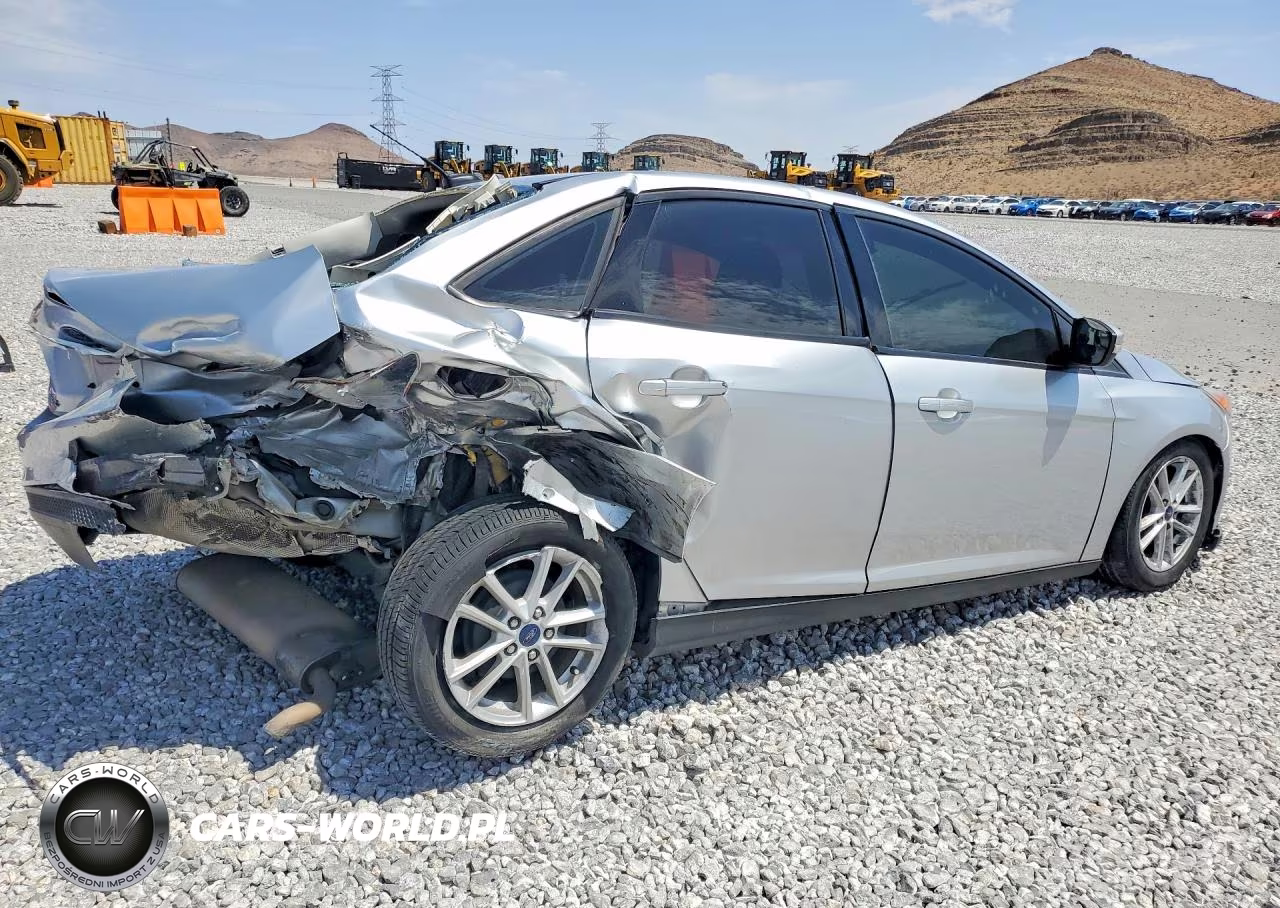 2017 Ford Focus VIN:1FADP3F20HL300340 - 3