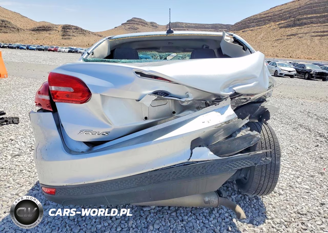 2017 Ford Focus VIN:1FADP3F20HL300340 - 6