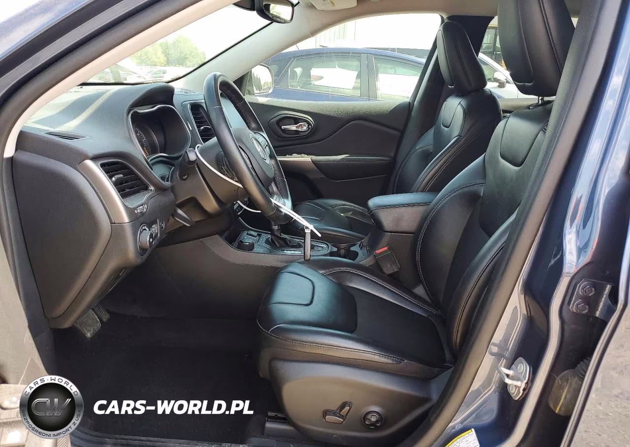 2020 Jeep Cherokee Latitude Plus VIN:1C4PJMLN4LD616548 - 7