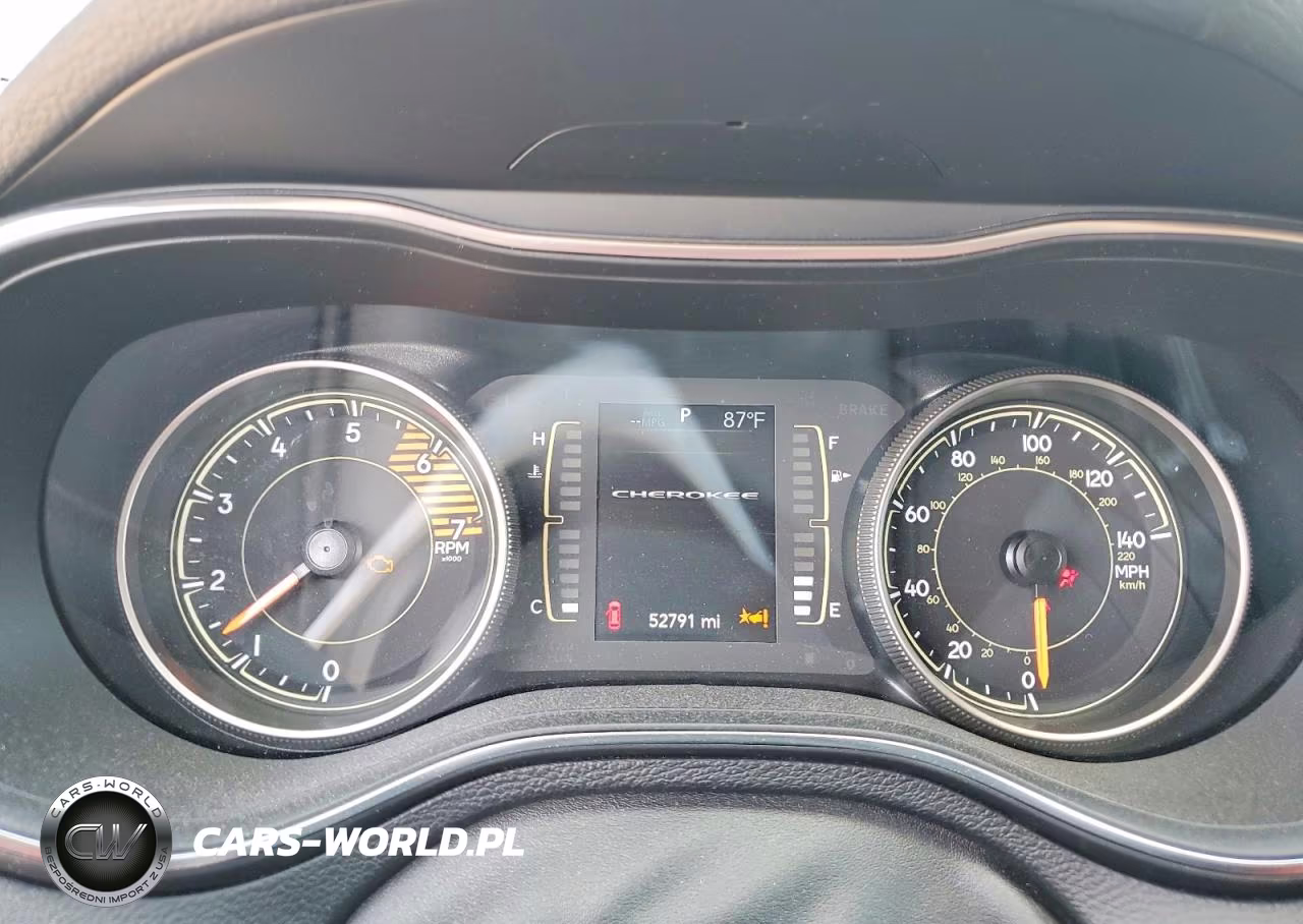 2020 Jeep Cherokee Latitude Plus VIN:1C4PJMLN4LD616548 - 9