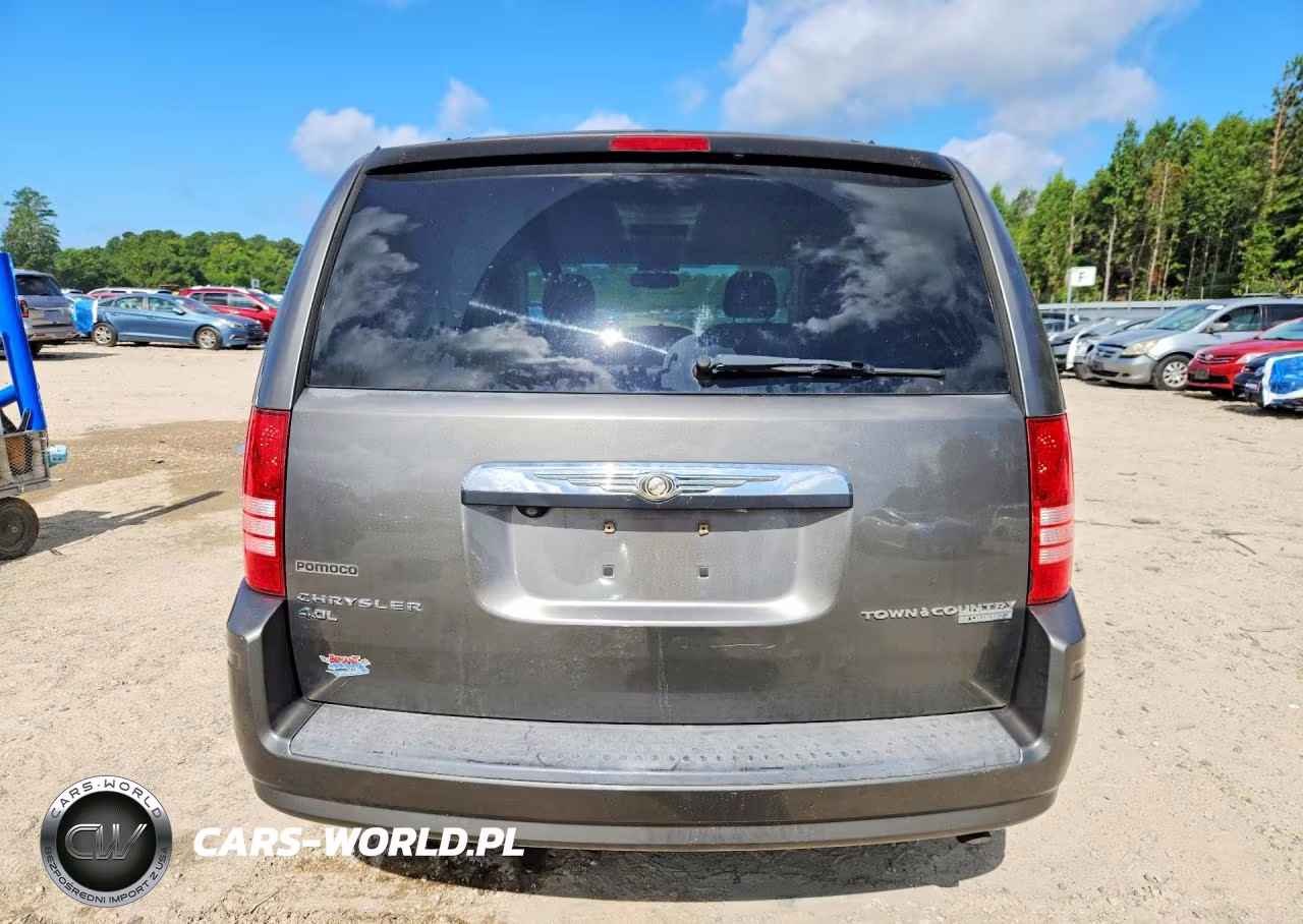 2010 Chrysler Town & Country Touring Plus VIN:2A4RR8DX9AR387443 - 6