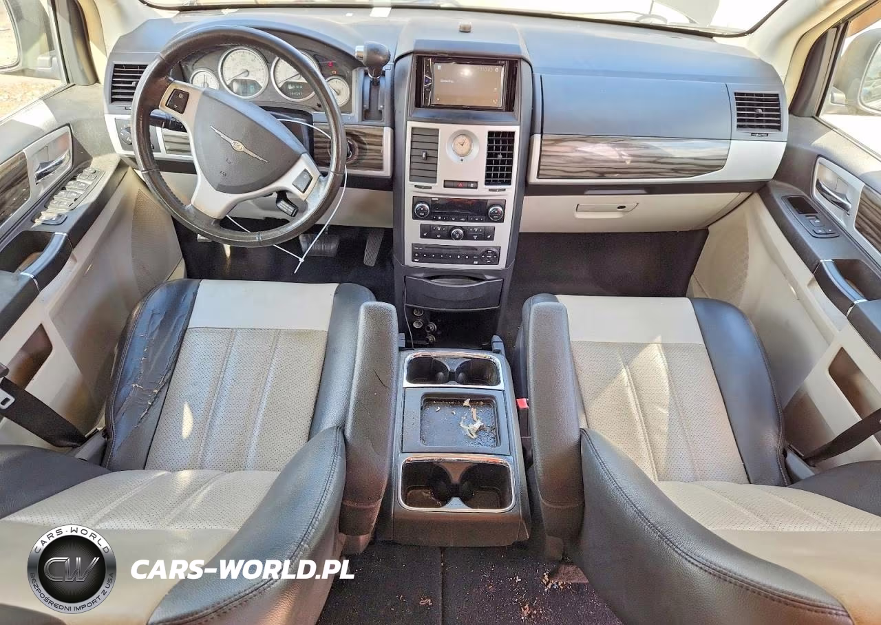 2010 Chrysler Town & Country Touring Plus VIN:2A4RR8DX9AR387443 - 8