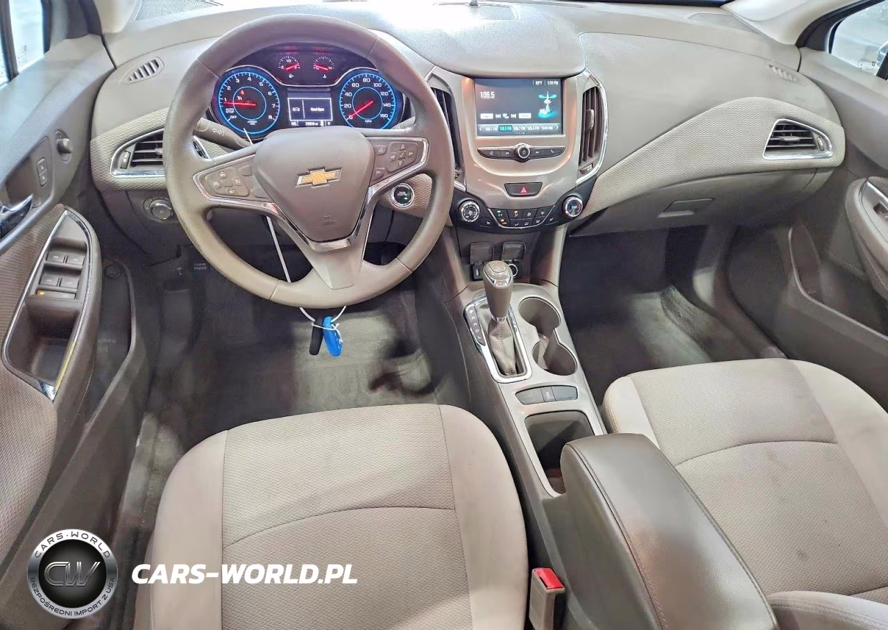 2018 Chevrolet Cruze Lt VIN:1G1BE5SM8J7132786 - 8