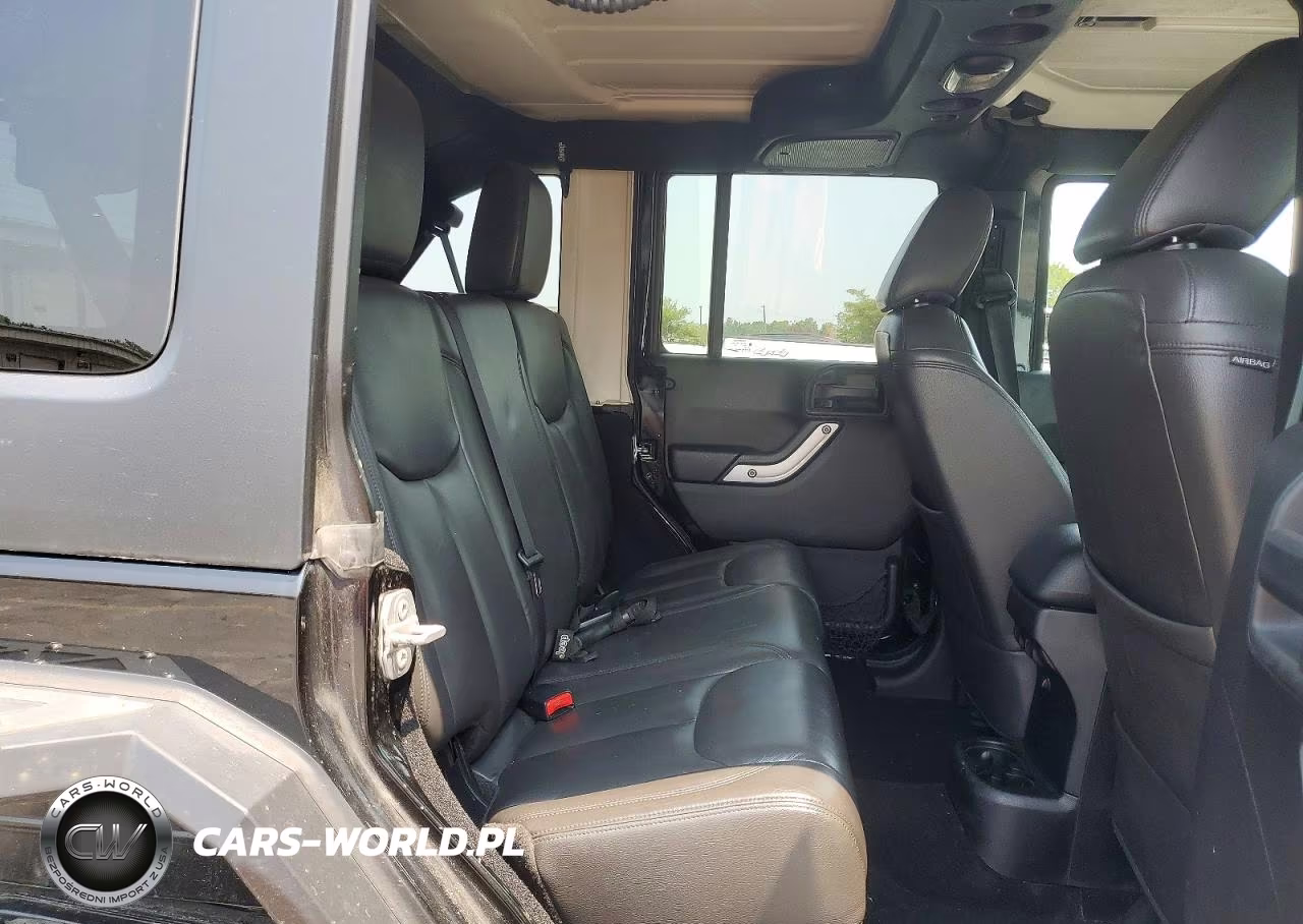 2016 Jeep Wrangler Unlimited Sahara VIN:1C4HJWEG7GL145487 - 10
