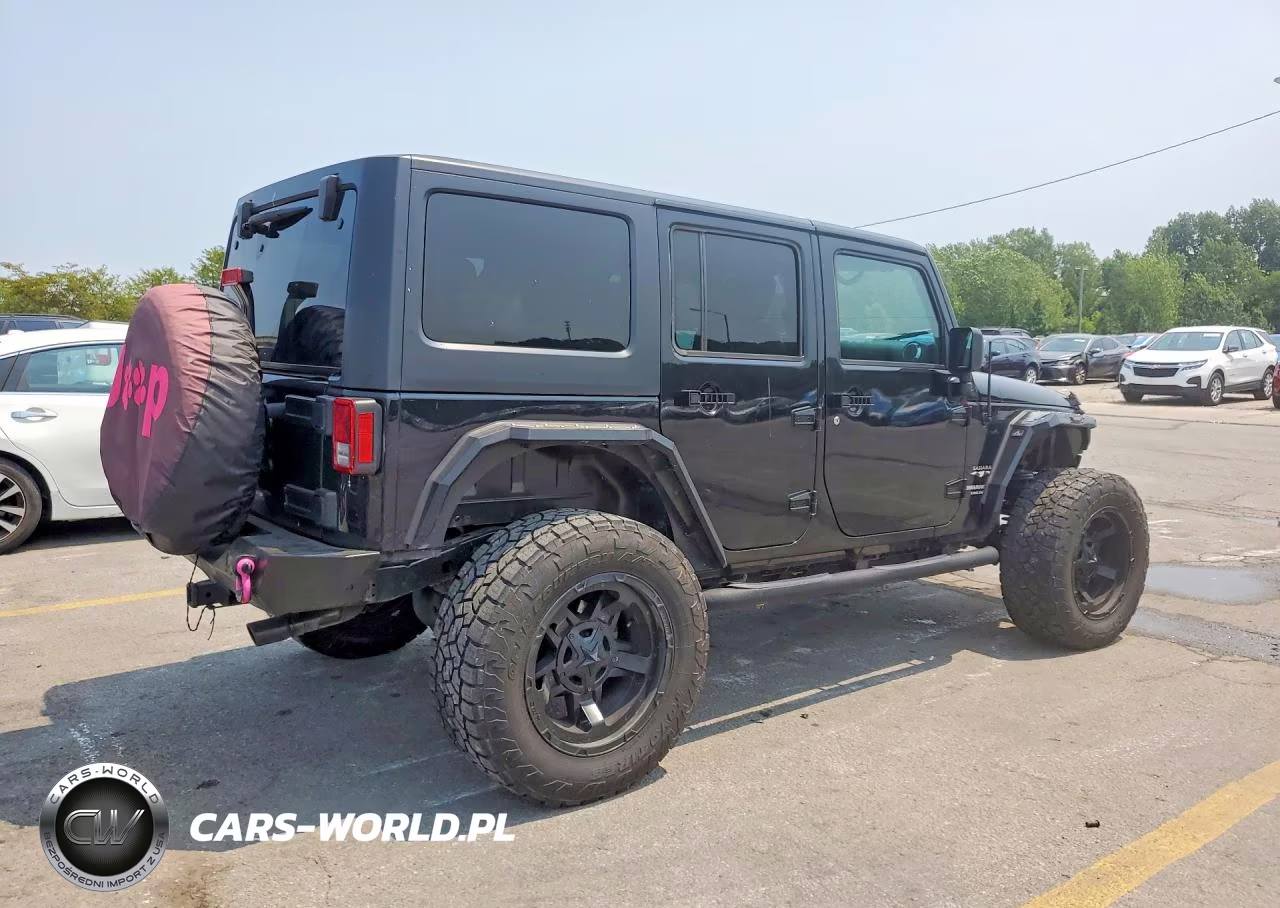 2016 Jeep Wrangler Unlimited Sahara VIN:1C4HJWEG7GL145487 - 3