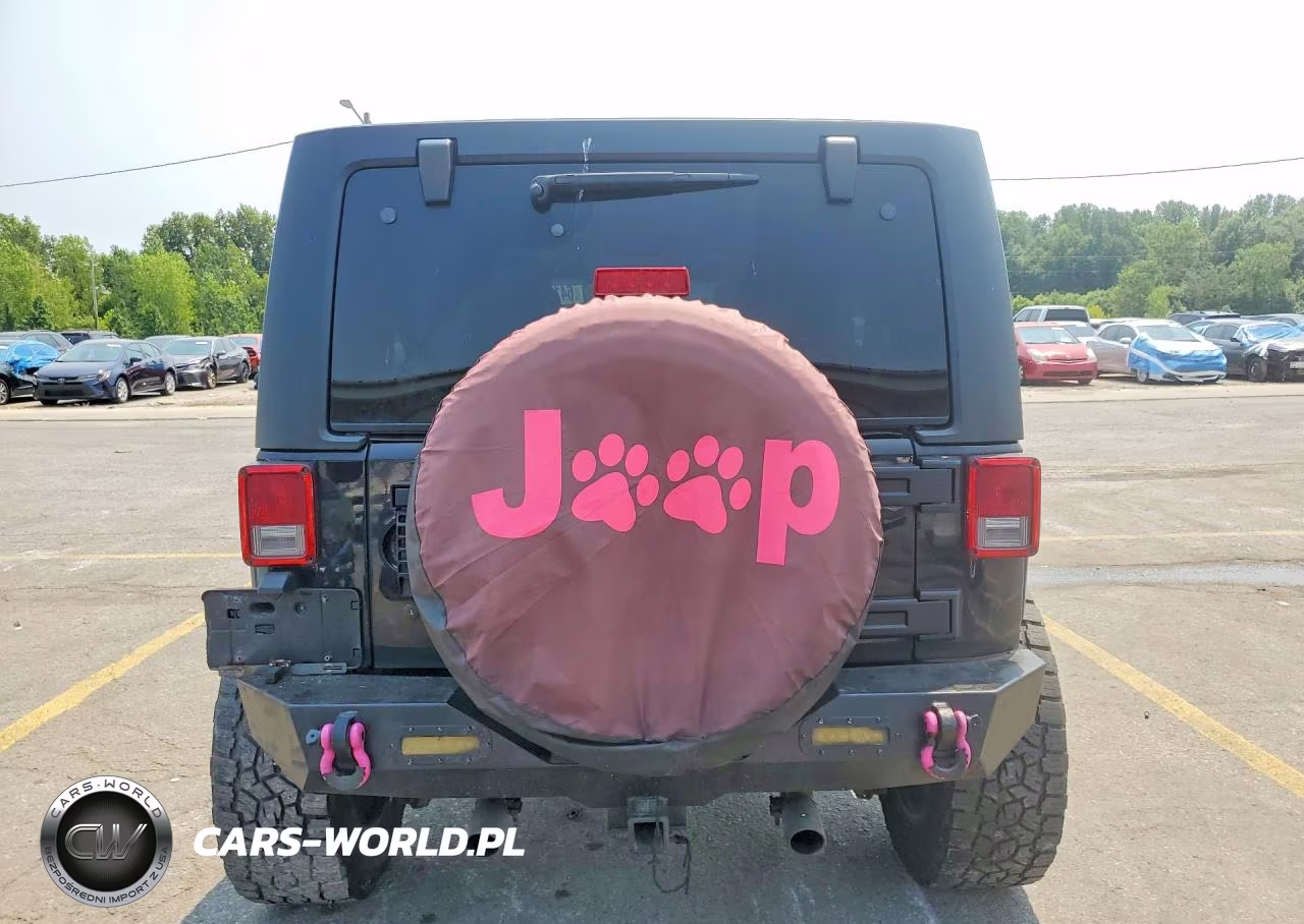 2016 Jeep Wrangler Unlimited Sahara VIN:1C4HJWEG7GL145487 - 6