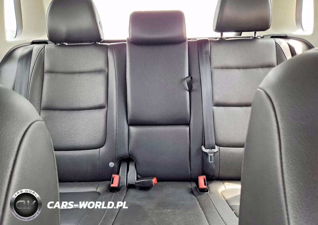 2016 Volkswagen Tiguan S VIN:WVGBV7AX4GW579463 - 10