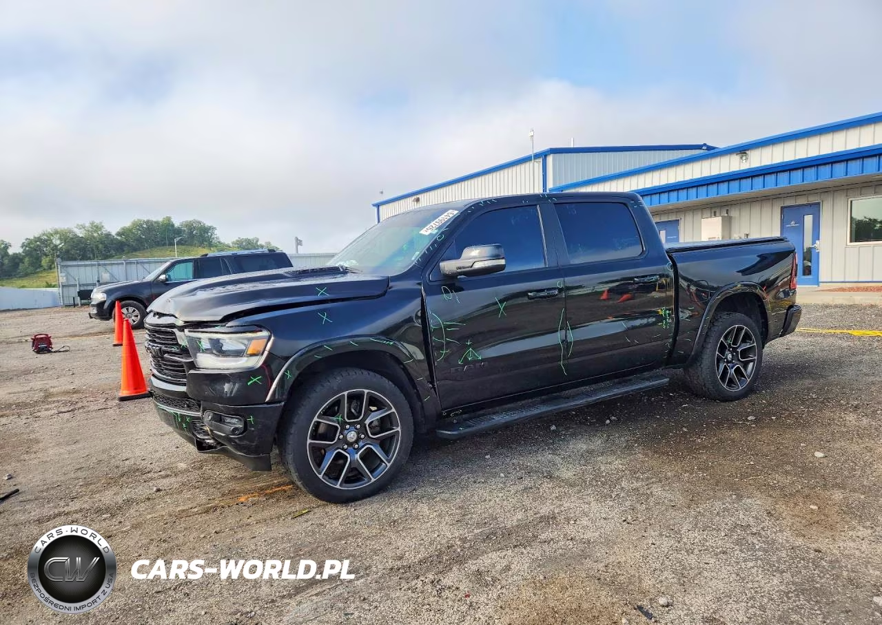 2019 Ram 1500 Laramie VIN:1C6SRFJT8KN586051 - 1