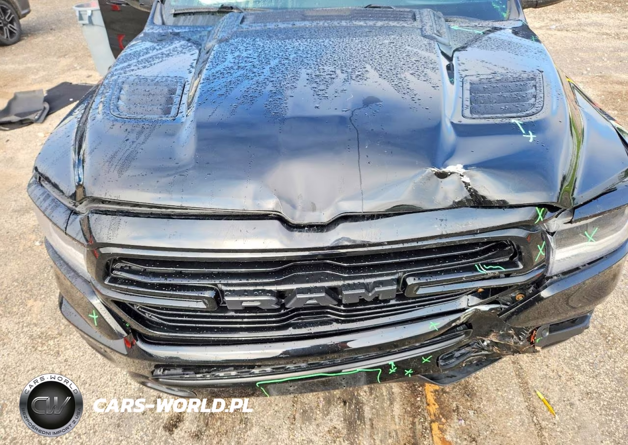 2019 Ram 1500 Laramie VIN:1C6SRFJT8KN586051 - 11