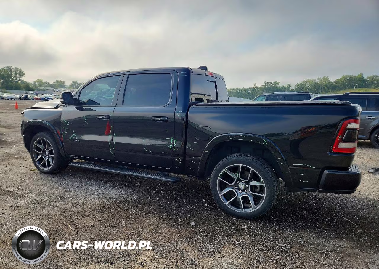 2019 Ram 1500 Laramie VIN:1C6SRFJT8KN586051 - 2