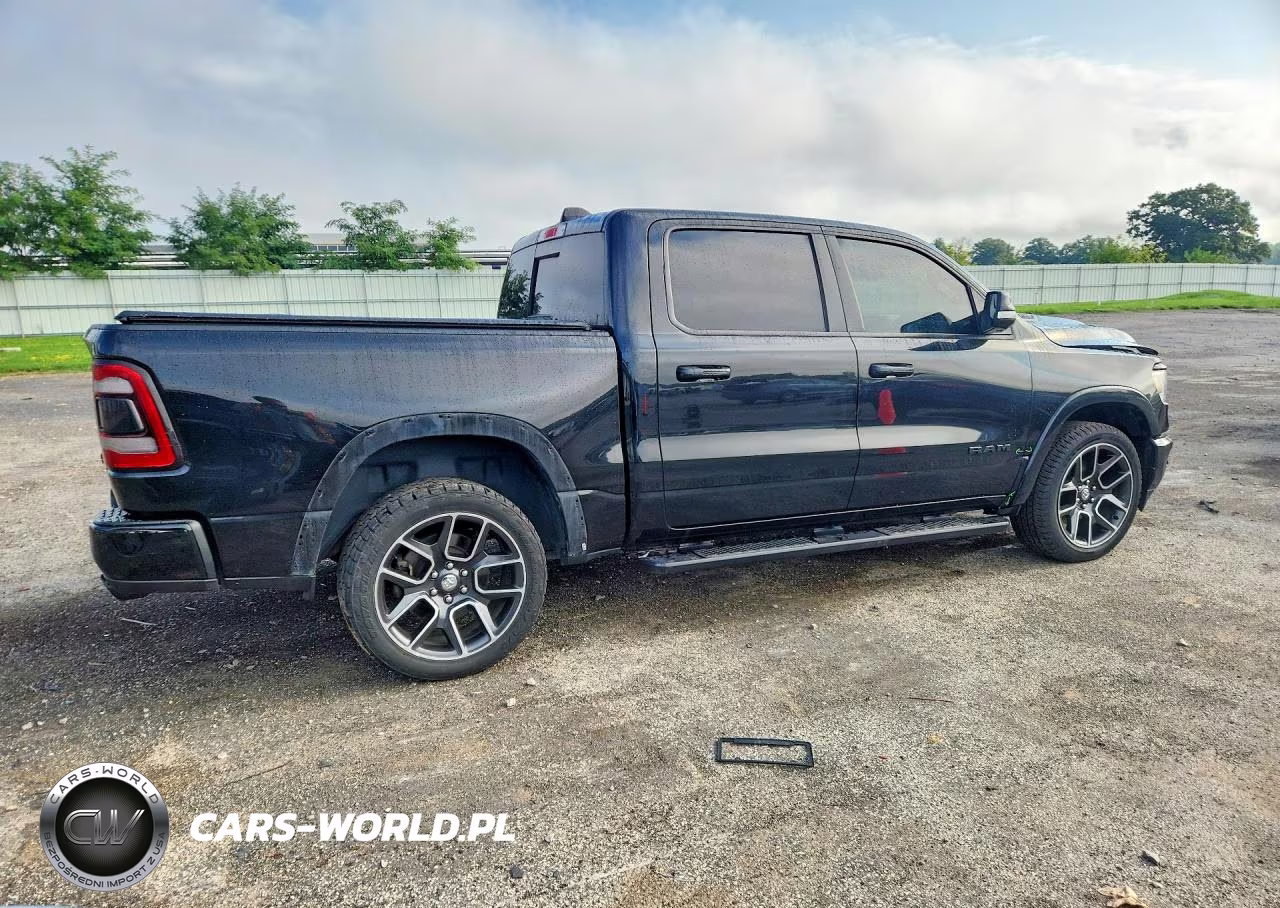 2019 Ram 1500 Laramie VIN:1C6SRFJT8KN586051 - 3