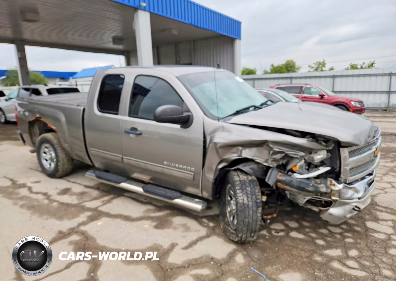 2013 Chevrolet Silverado K1500 Ls VIN:1GCRKREA2DZ206106 - 4