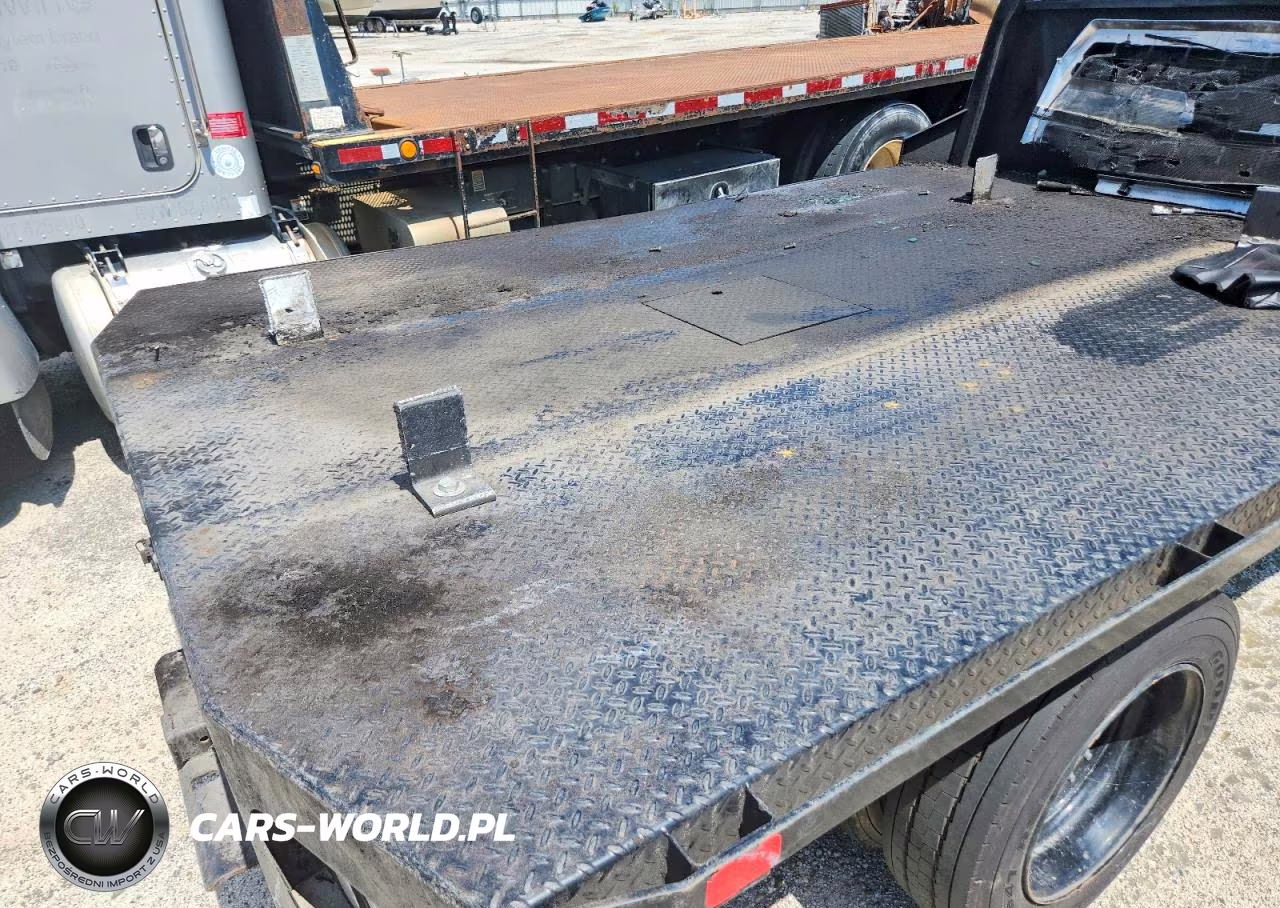 2022 Chevrolet Silverado Medium Duty VIN:1HTKHPVK8NH705189 - 10
