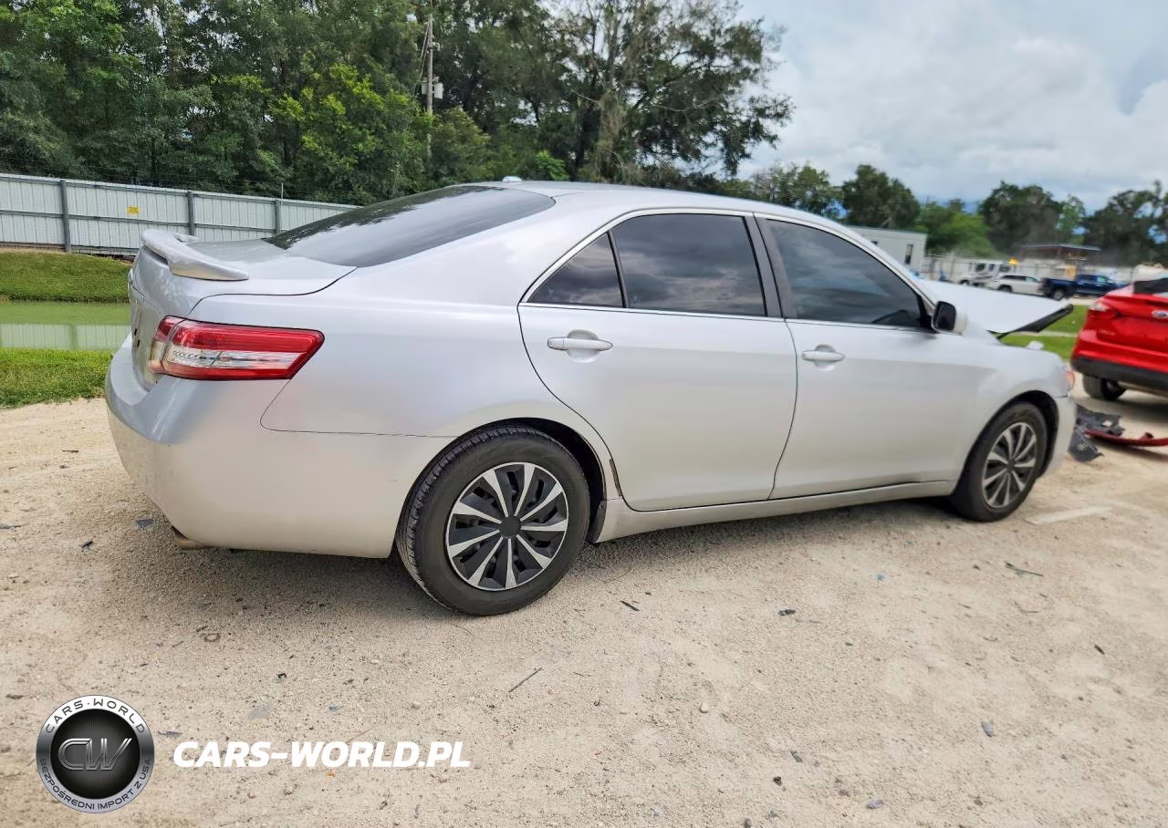 2010 Toyota Camry Le VIN:4T1BF3EKXAU087821 - 3