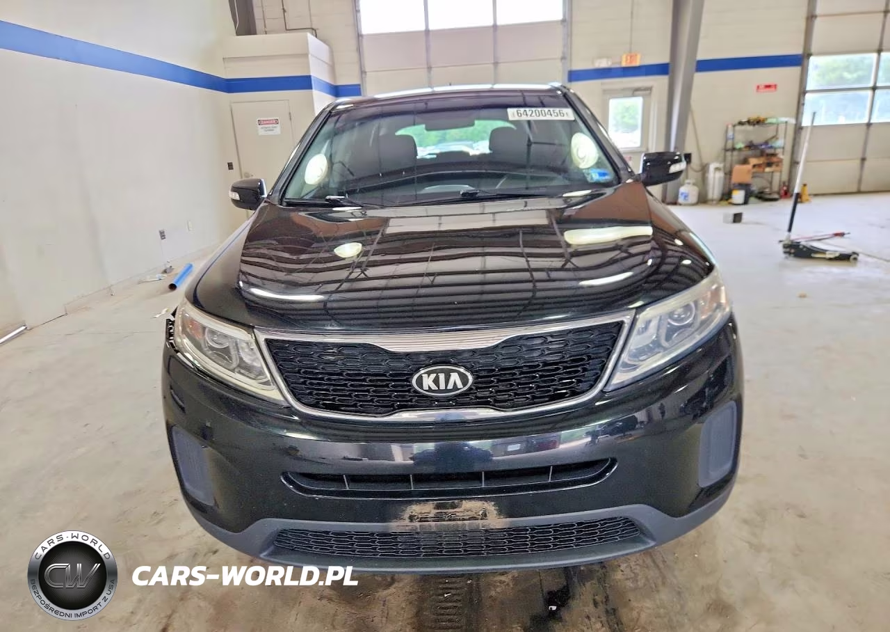 2014 Kia Sorento Lx VIN:5XYKT3A64EG443919 - 5