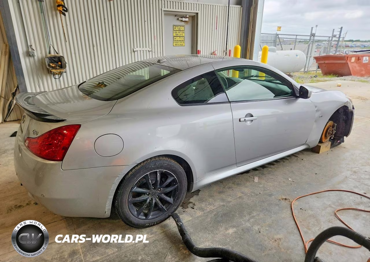 2014 Infiniti Q60 Coupe Base VIN:JN1CV6EL3EM131043 - 3