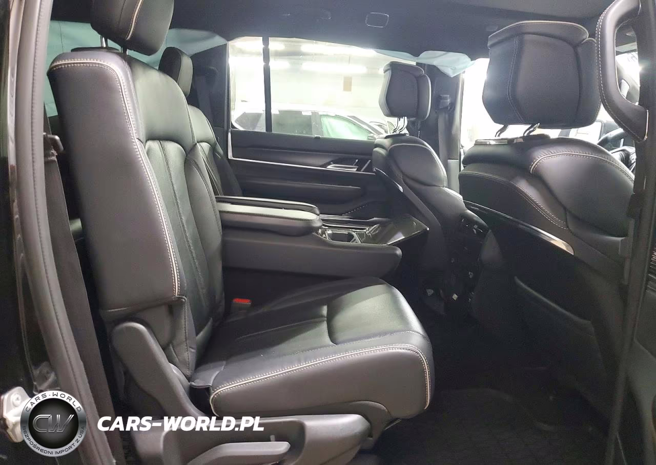 2024 Jeep Grand Wagoneer L Series Ii VIN:1C4SJSFP8RS150381 - 11