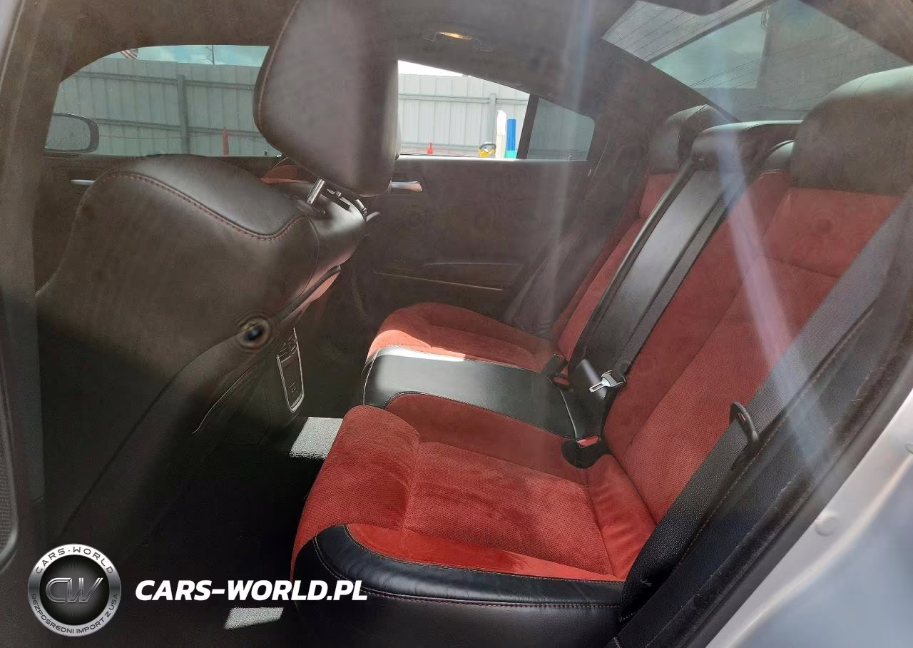2023 Dodge Charger Scat Pack VIN:2C3CDXGJ3PH588916 - 10