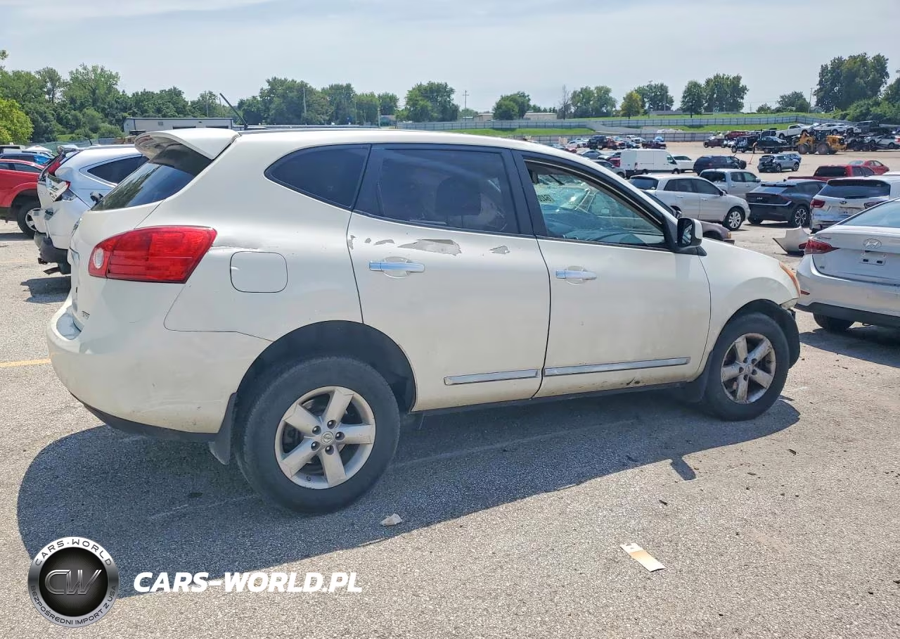 2013 Nissan Rogue S VIN:JN8AS5MT7DW551971 - 3