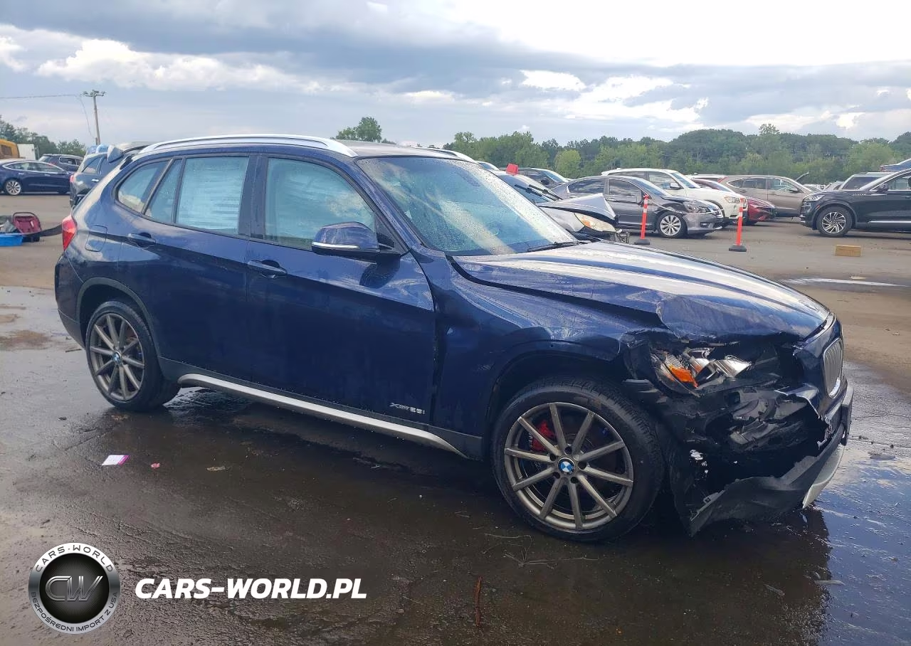 2014 BMW X1 xDrive28I VIN:WBAVL1C54EVY13648 - 4