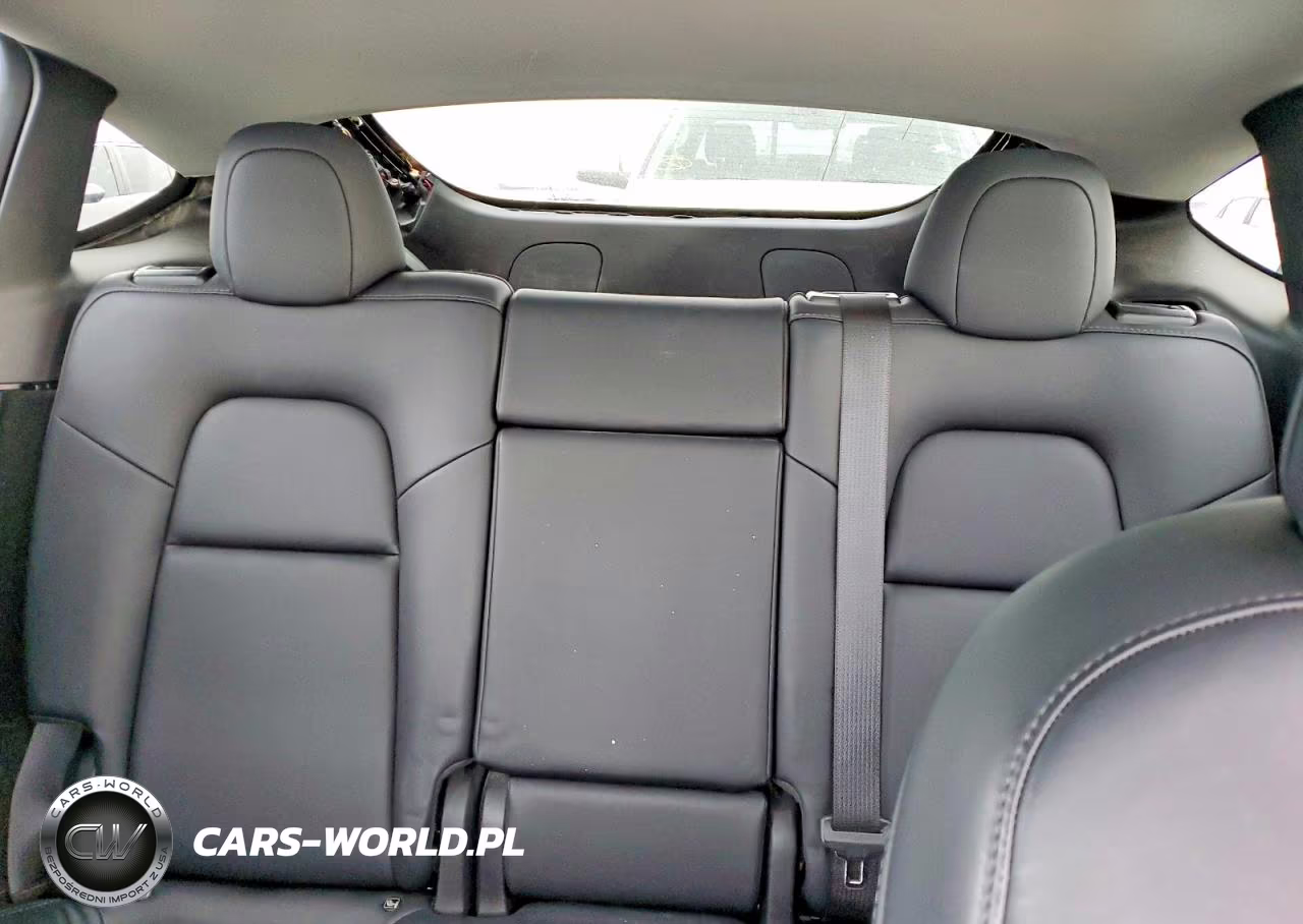 2022 Tesla Model Y VIN:7SAYGDEE9NF559374 - 10