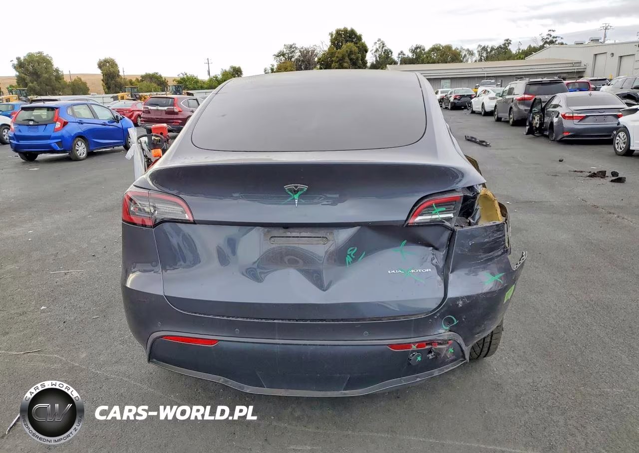 2022 Tesla Model Y VIN:7SAYGDEE9NF559374 - 6