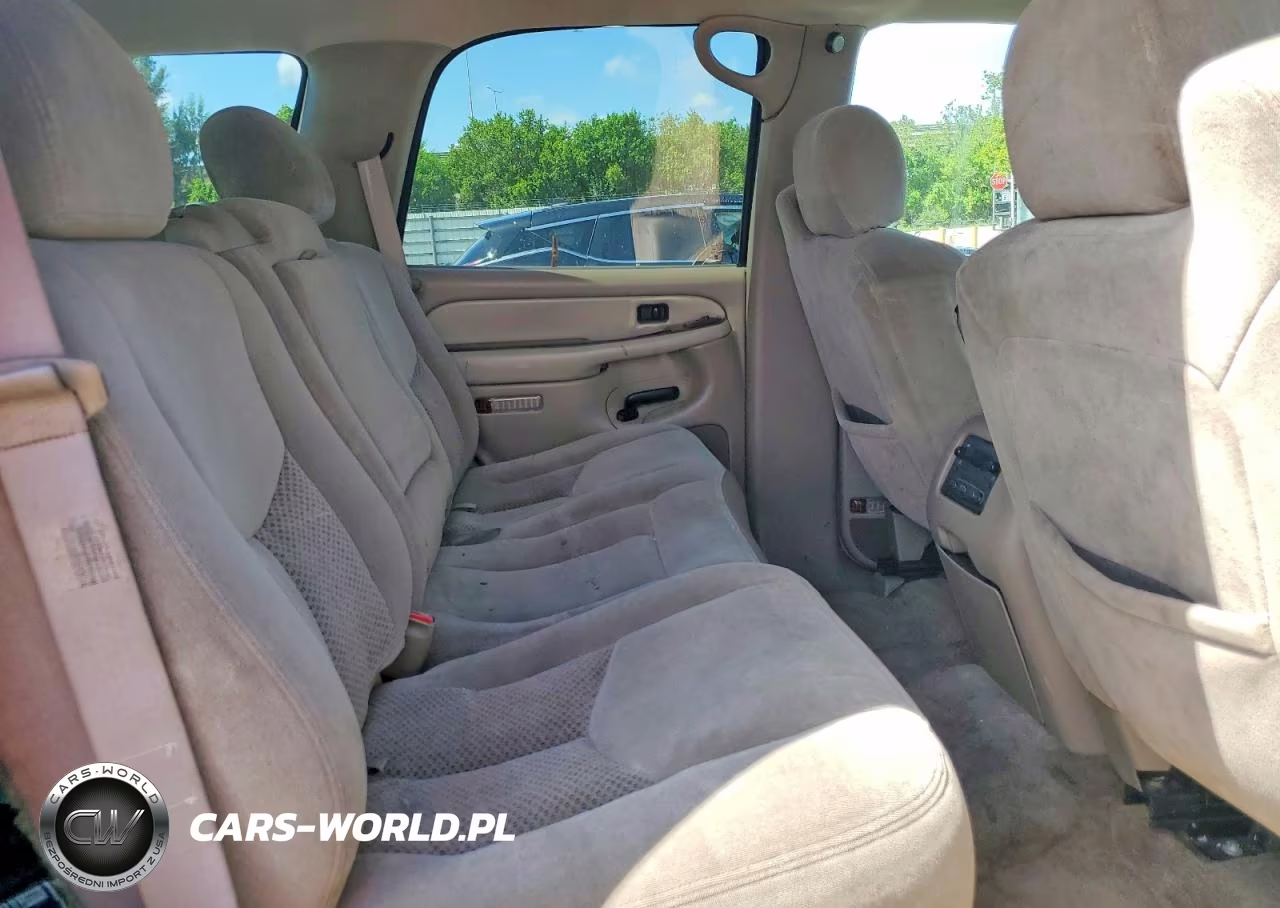 2003 Chevrolet Tahoe C1500 VIN:1GNEC13V63R125084 - 10