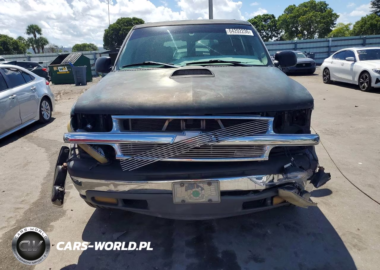 2003 Chevrolet Tahoe C1500 VIN:1GNEC13V63R125084 - 5