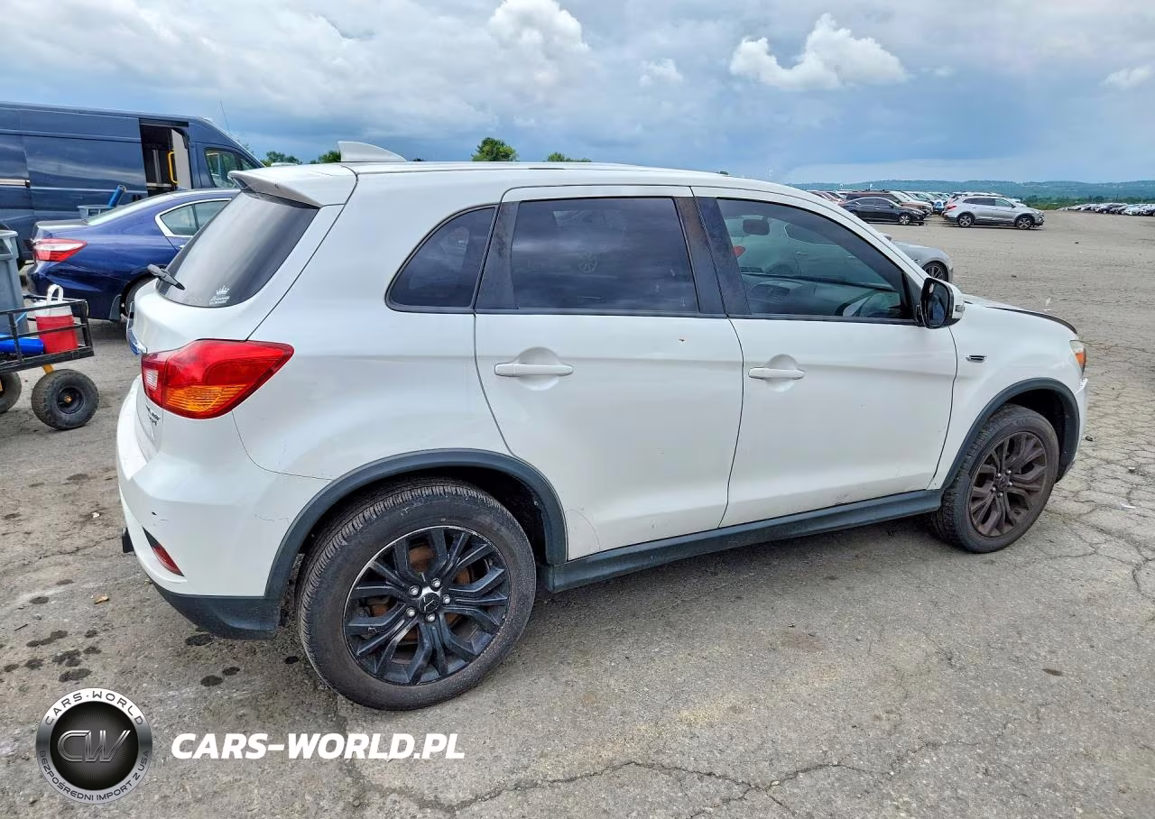 2018 Mitsubishi Outlander Sport Es VIN:JA4AR3AU4JZ012074 - 3