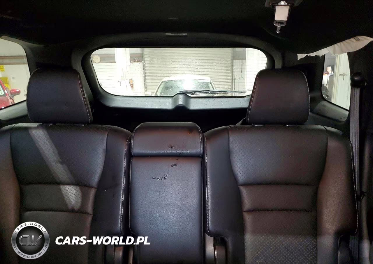 2019 Honda Passport Elite VIN:5FNYF8H05KB009060 - 10